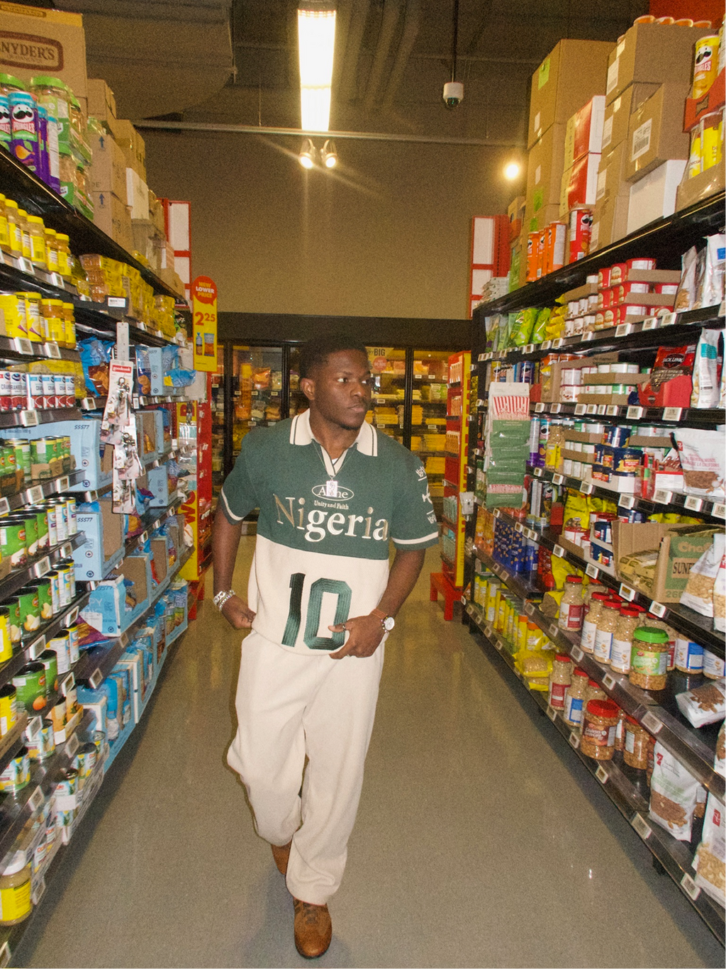 ACHE ACTIVE V- COLLAR NECK